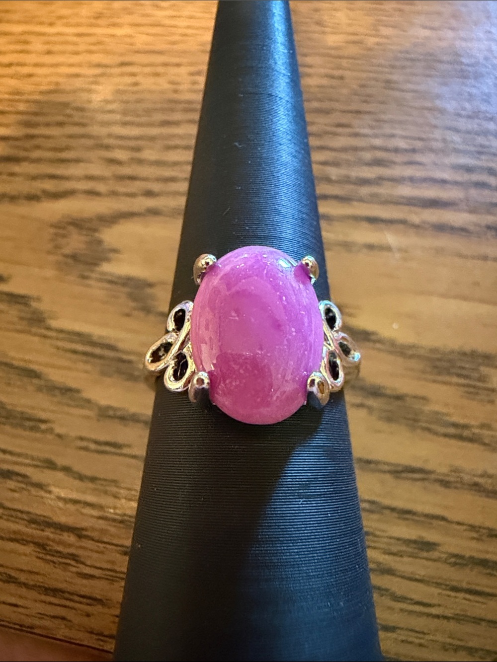 Source Unknown Purple Cabochon Filigree Ring